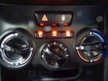 Peugeot 208 2014 Active - Thumb 8