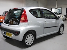 Peugeot 107 2009 Urban Move - Thumb 4