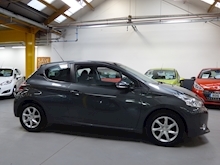 Peugeot 208 2012 Active - Thumb 18