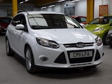 Ford Focus 2011 Zetec - Thumb 2