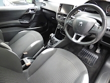 Peugeot 208 2015 Style - Thumb 9