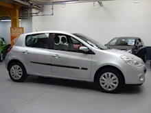 Renault Clio 2009 Expression Vvt - Thumb 18