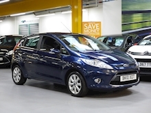 Ford Fiesta 2010 Zetec - Thumb 4