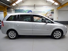 Vauxhall Zafira 2011 Design - Thumb 6