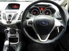Ford Fiesta 2011 Zetec - Thumb 4