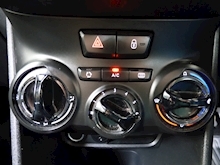 Peugeot 2008 2015 Active - Thumb 30