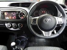 Toyota Yaris 2013 Vvt-I Tr - Thumb 4