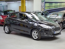 Ford Fiesta 2015 Zetec - Thumb 9