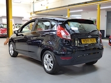 Ford Fiesta 2015 Zetec - Thumb 2