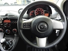 Mazda Mazda 2 2011 Black - Thumb 4