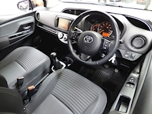 Toyota Yaris 2016 Vvt-I Design - Thumb 22