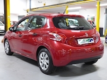 Peugeot 208 2014 Access - Thumb 21