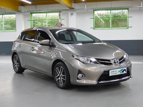 Toyota Auris Icon+