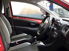 Toyota AYGO 2018 VVT-i x-play - Thumb 8