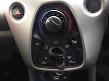 Toyota AYGO 2018 VVT-i x-play - Thumb 11