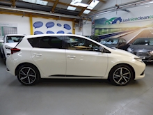 Toyota Auris 2017 VVT-h GB25 - Thumb 13