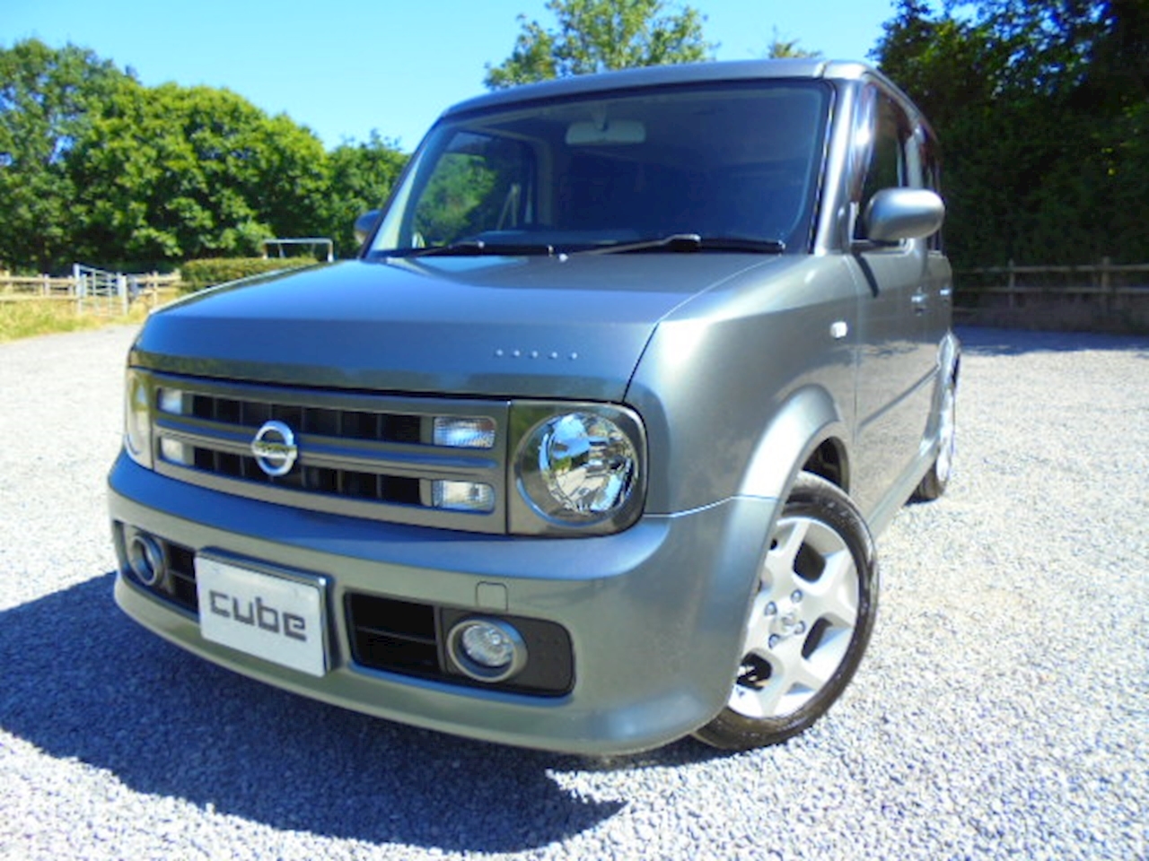 Nissan cube 1 поколение