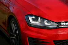 Volkswagen Golf Gtd 3 Door Dsg - Thumb 2