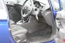 Ford Fiesta Zetec - Thumb 6