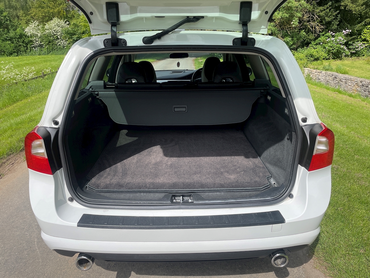 V70 R Design Se Rear Used 2009 Volvo V70 R-Design Se For Sale in Avon (U101390) | Swan Motor ...