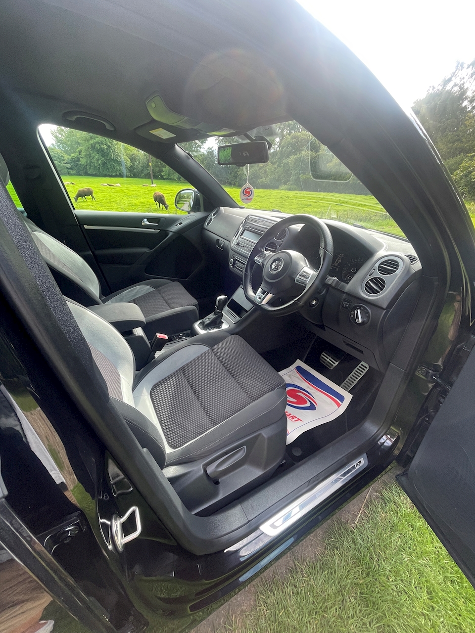 Used 2012 Volkswagen Tiguan R Line Tsi 4Motion Dsg For Sale in Avon ...