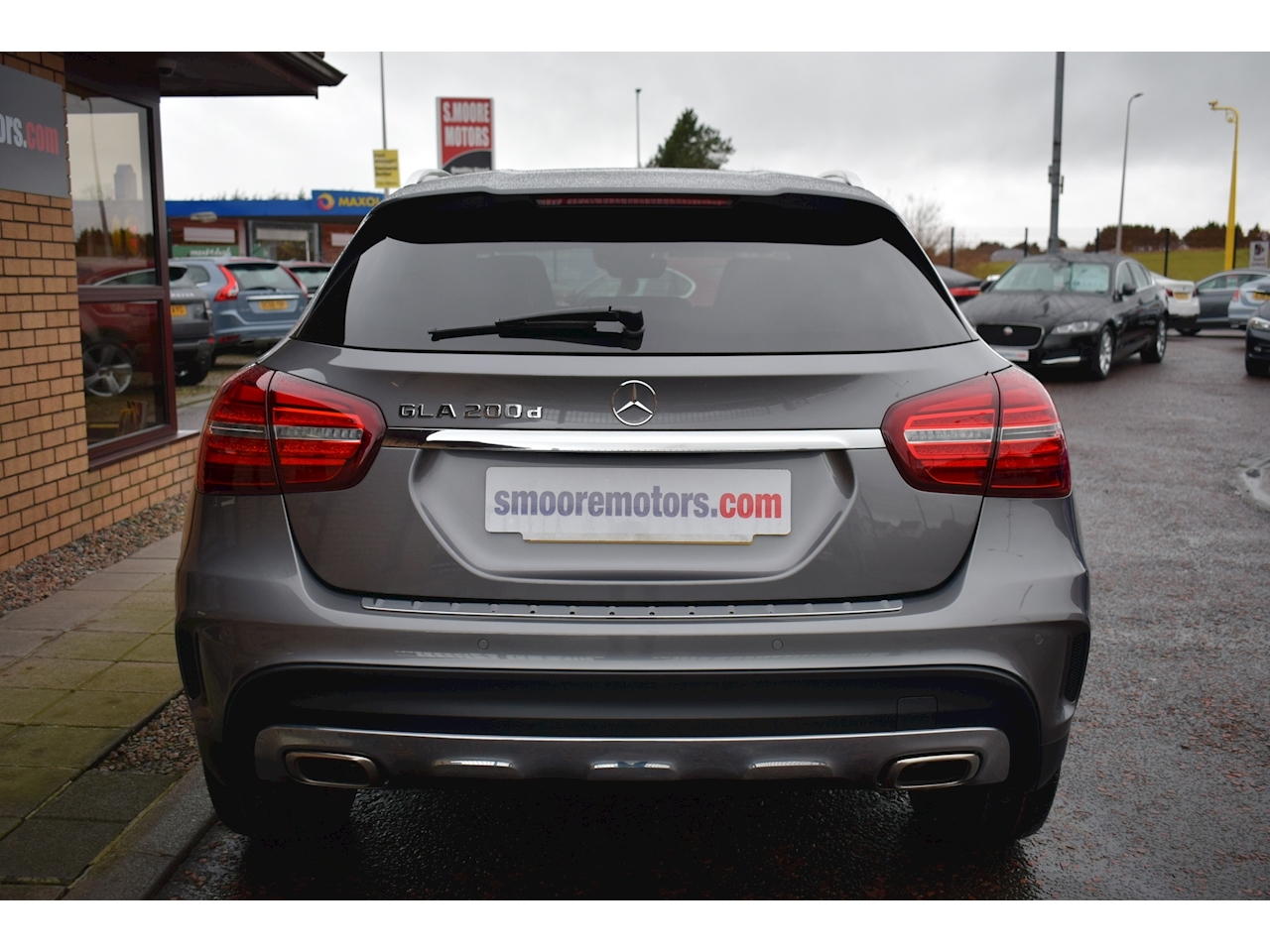 Used 2017 Mercedes Benz Gla Class Gla 200 D Amg Line Premium