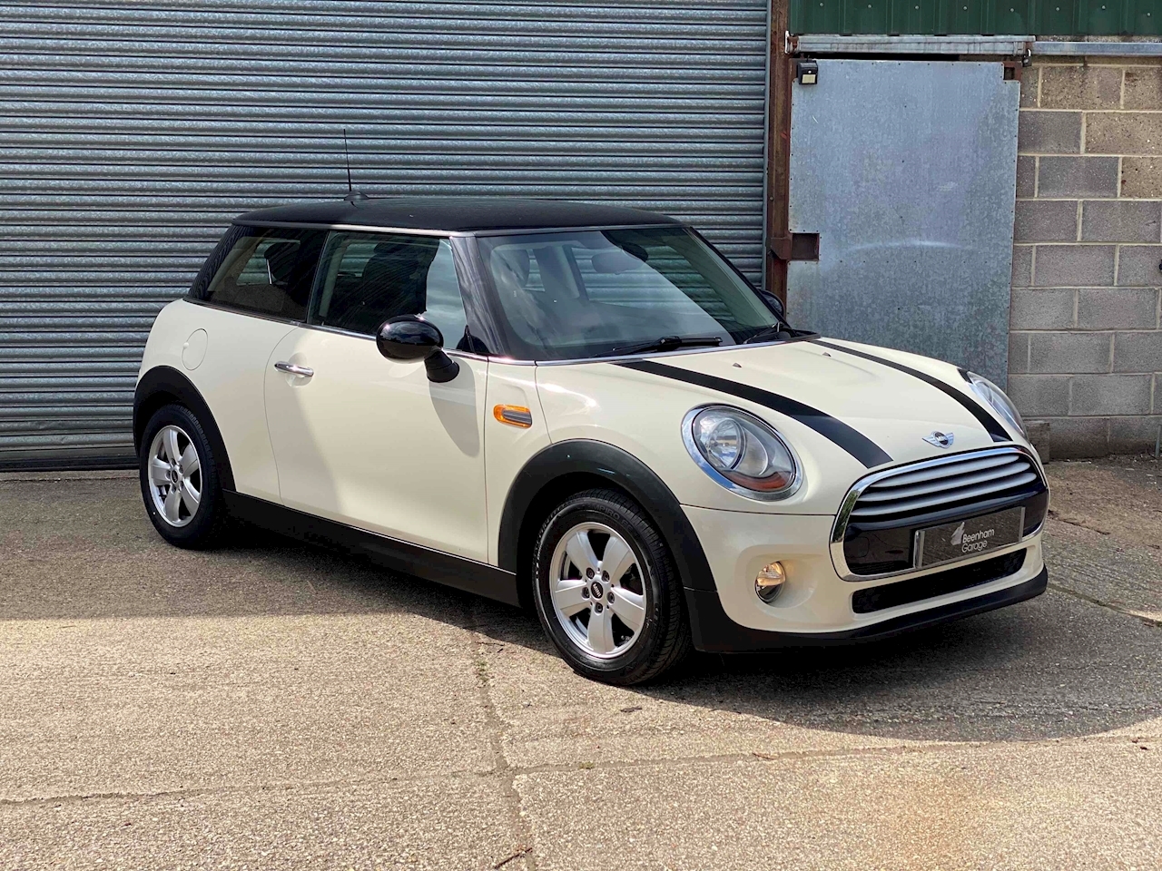 Used 2014 MINI Hatch Cooper For Sale in Berkshire (U2145) | Beenham ...