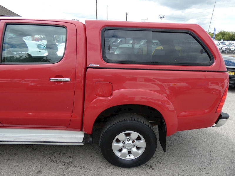 Toyota 2006 56 TOYOTA HILUX 2.5 D-4D HL3 DOUBLE CAB PICK UP