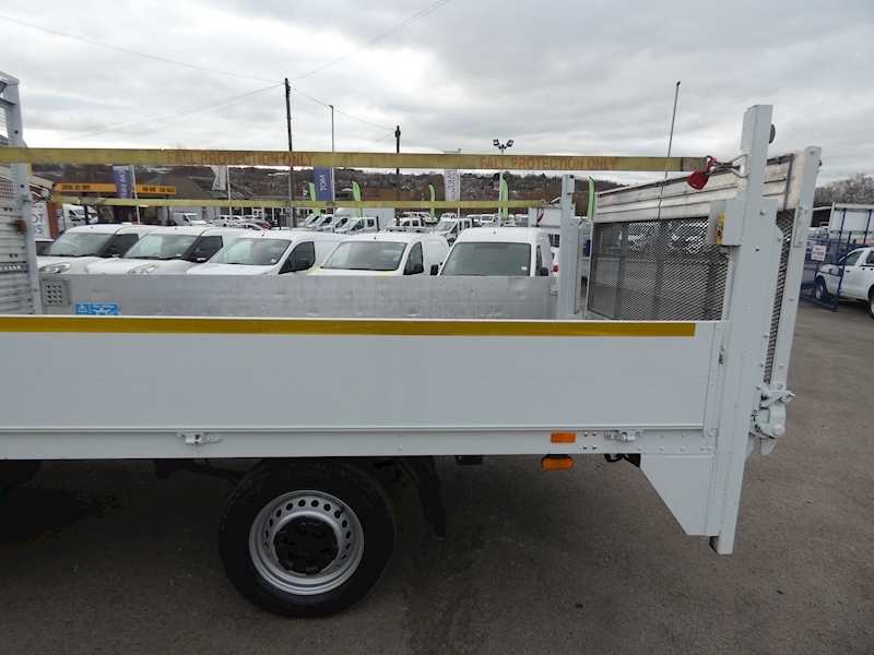 Iveco 2017 67 IVECO DAILY 2.3TD 14V 35S LWB DROPSIDE PICKUP TAIL LIFT EURO 6