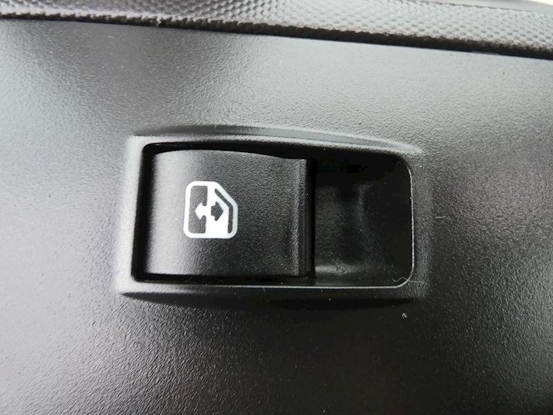 Iveco 2017 67 IVECO DAILY 2.3TD 14V 35S LWB DROPSIDE PICKUP TAIL LIFT EURO 6