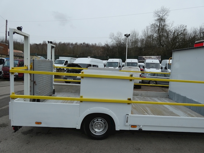 Peugeot 2017 17 PEUGEOT BOXER 2.0 BLUEHDI 335 HIGHWAYS MAINTENANCE CONE PICKUP ONLY 65K