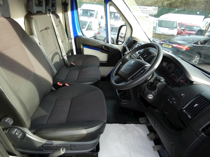 Peugeot 2019 19 PEUGEOT BOXER L3 2.0BLUE HDI EURO 6 130PS HORSEBOX CONVERSION