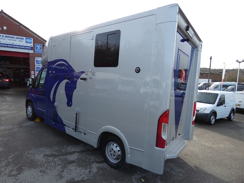 Peugeot 2019 19 PEUGEOT BOXER L3 2.0BLUE HDI EURO 6 130PS HORSEBOX CONVERSION