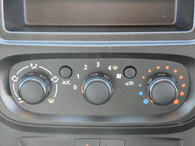 Vauxhall 2015 15 VAUXHALL VIVARO 2900 1.6CDTI 4 CAGE DOG VAN EX POLICE