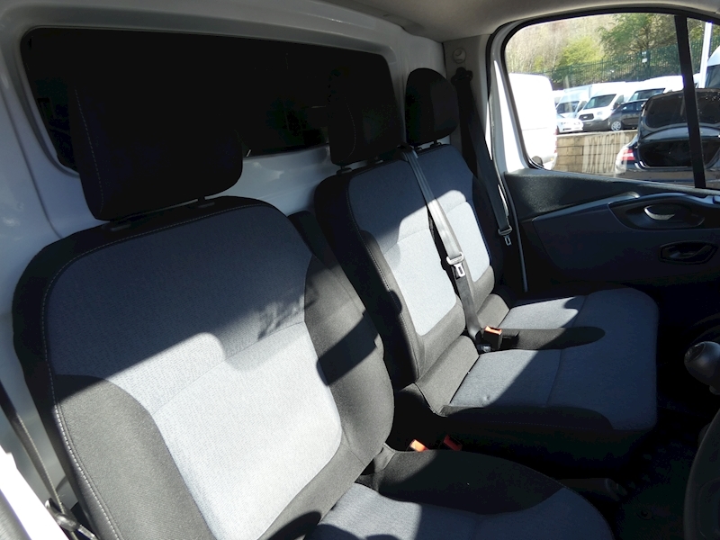 Vauxhall 2015 15 VAUXHALL VIVARO 2900 1.6CDTI 4 CAGE DOG VAN EX POLICE