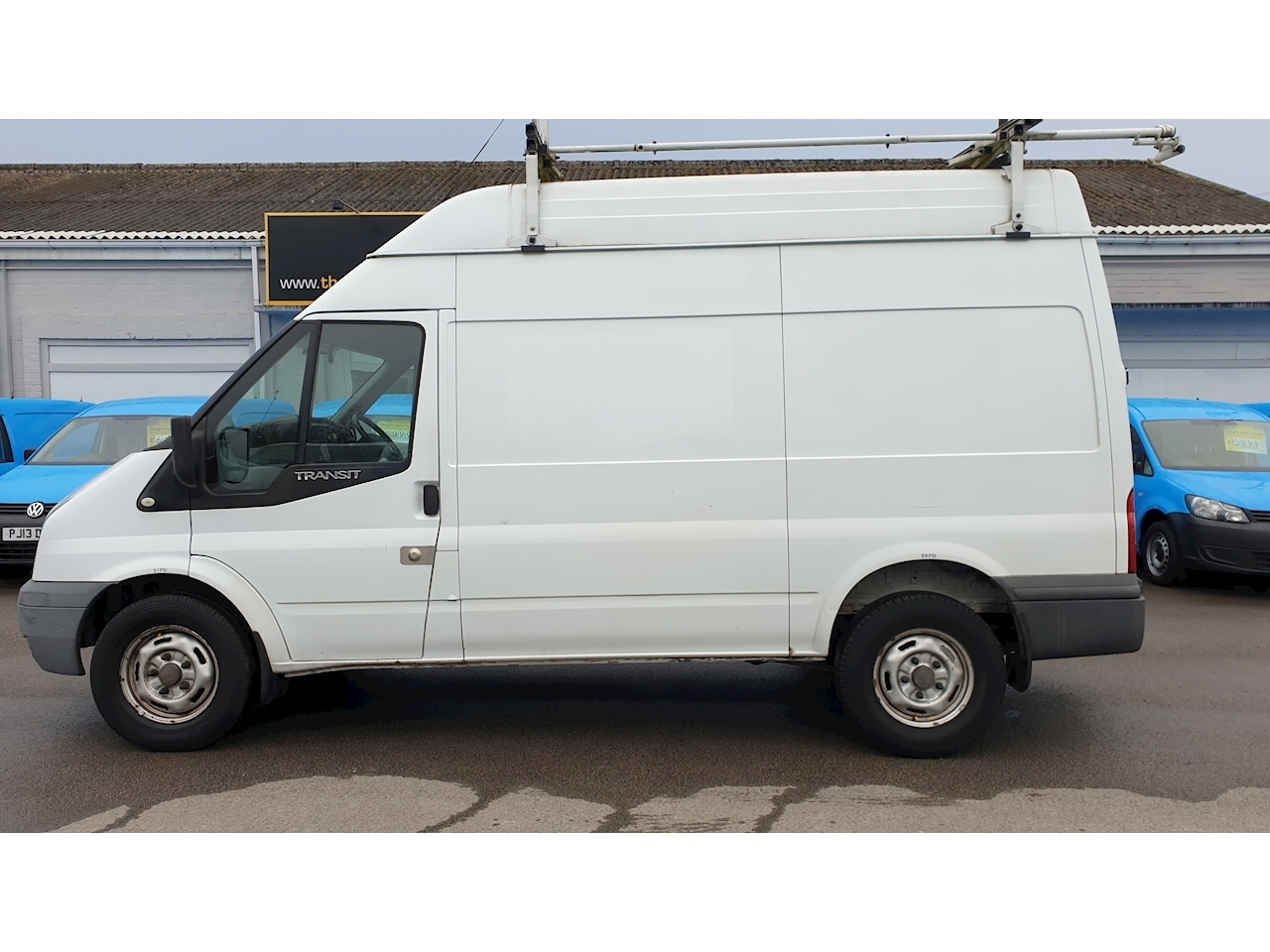 Used 2011 Ford Transit 2.2 TDCi 350 Duratorq Panel Van 5dr Diesel Duratorq M (MWB) (113 bhp Used 2011 Ford Transit 2.2 TDCi 350 Duratorq Panel Van 5dr Diesel Duratorq M (MWB) (113 bhp