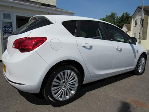 Astra Energy Hatchback 1.4 Manual Petrol