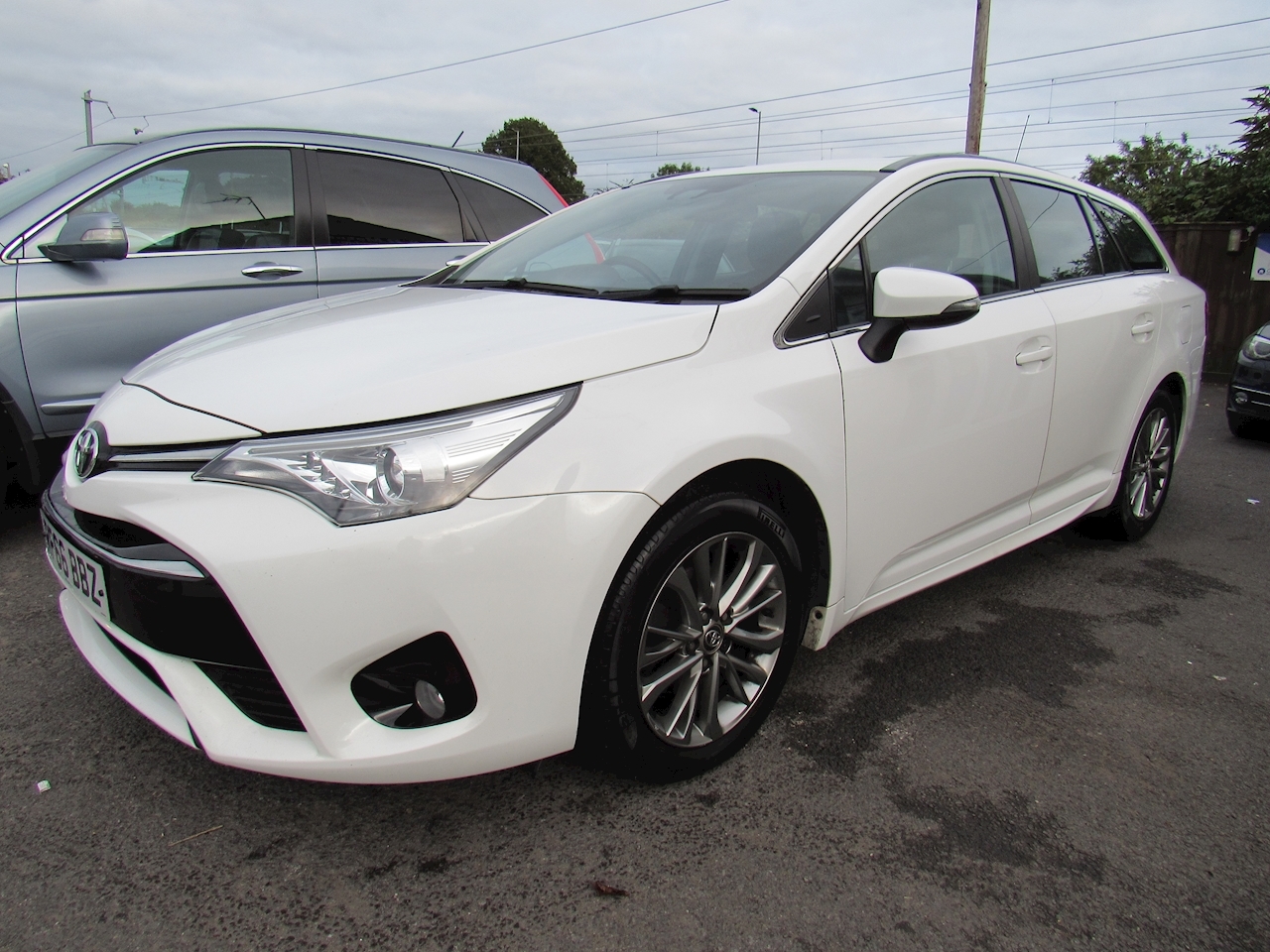 Avensis Business Edition Touring Sports 1.6 Manual Diesel