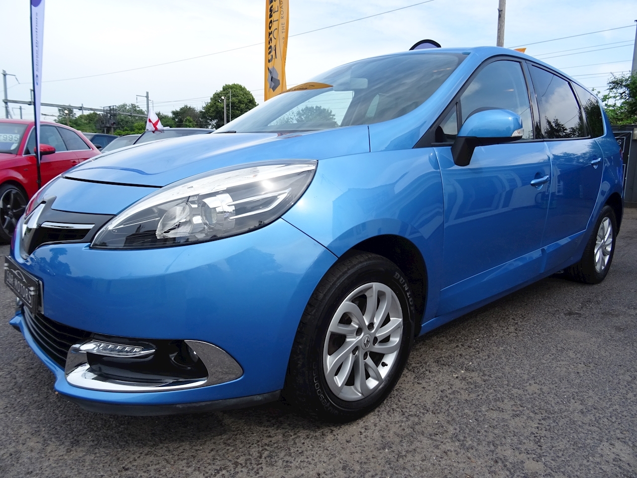 1.5 dCi Dynamique TomTom MPV 5dr Diesel Manual (s/s) (105 g/km, 110 bhp)