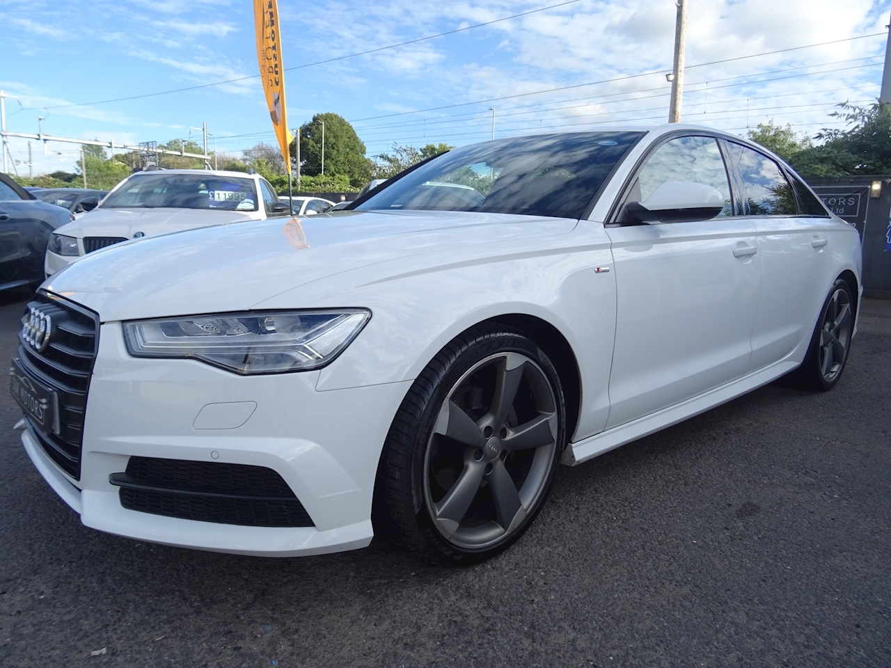 A6 Saloon 2.0 TDI ultra Black Edition Saloon 4dr Diesel S Tronic (s/s) (190 ps)