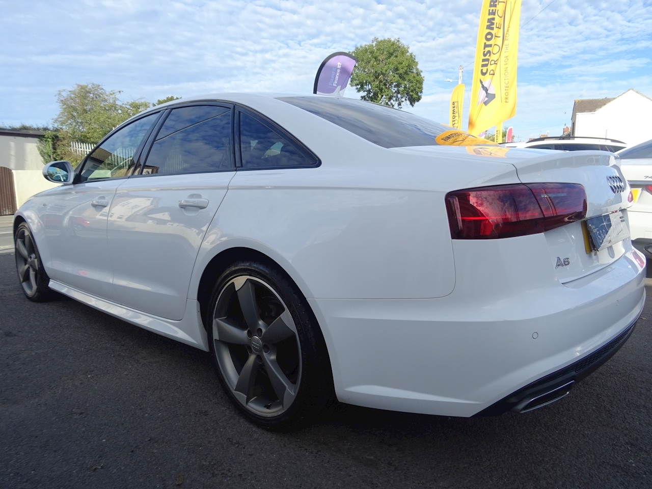 A6 Saloon 2.0 TDI ultra Black Edition Saloon 4dr Diesel S Tronic (s/s) (190 ps)