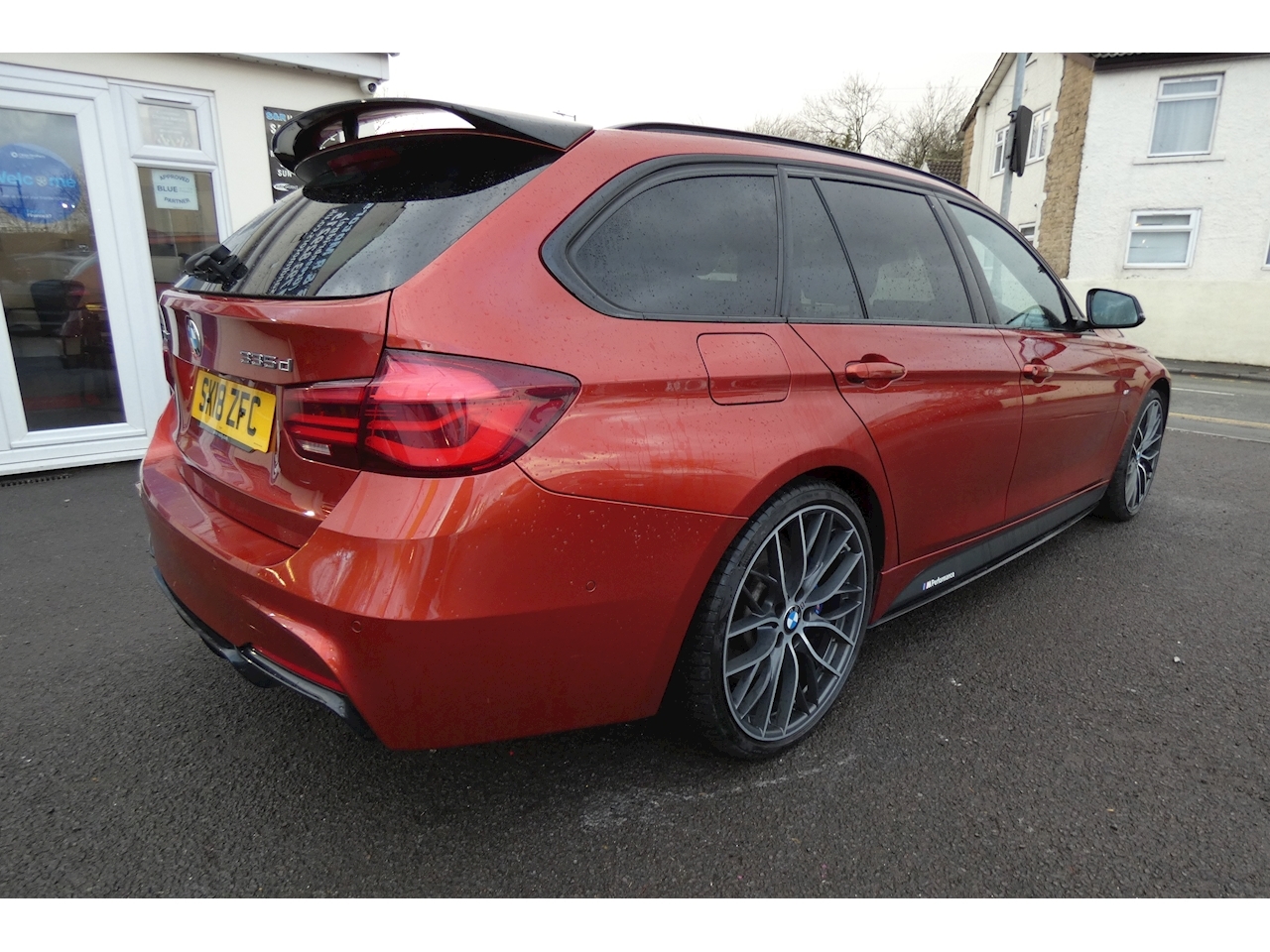 3.0 335d M Sport Shadow Edition Touring 5dr Diesel Auto xDrive Euro 6 (s/s) (313 ps)