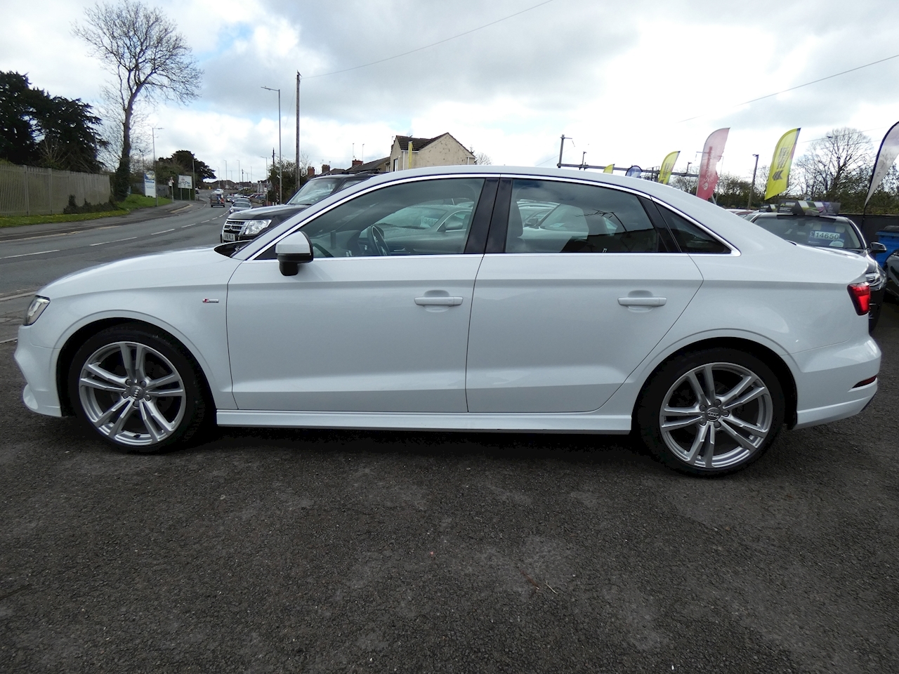 1.6 TDI S line Saloon 4dr Diesel S Tronic Euro 6 (s/s) (110 ps)