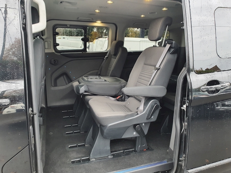 Ford Tourneo Custom Titanium 2.0 5dr Minibus Auto Diesel