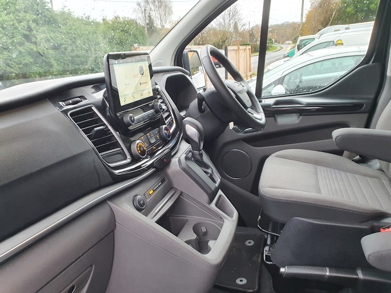 Ford Tourneo Custom Titanium 2.0 5dr Minibus Auto Diesel