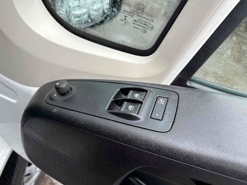 Peugeot Bluehdi 335 L3h2 Professional P/V 2.2 5dr Panel Van Manual Diesel