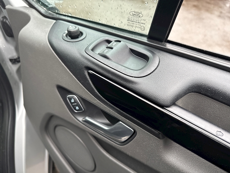 Ford 300 Limited P/V Ecoblue 2.0 5dr Panel Van Manual Diesel