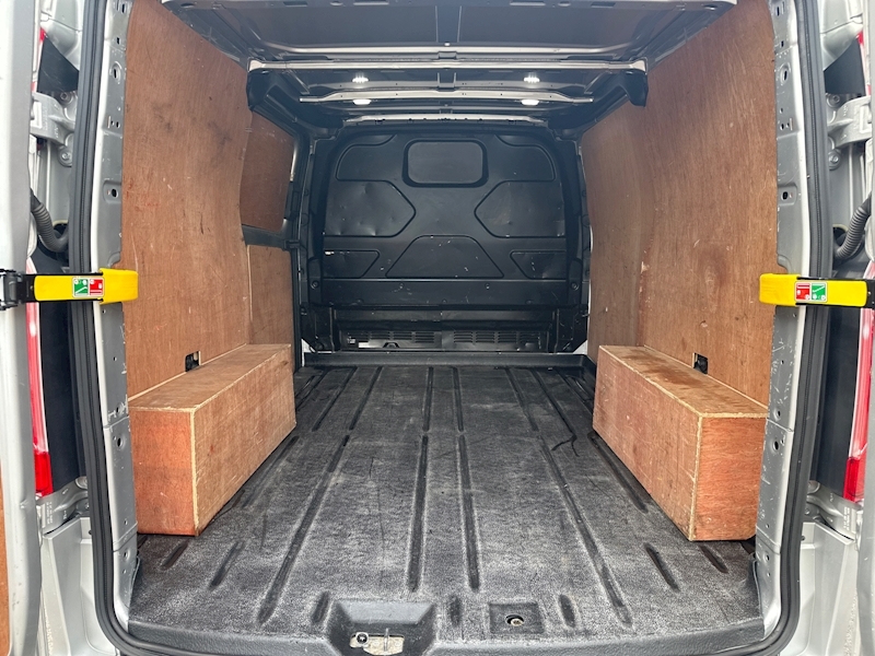 Ford 300 EcoBlue Limited Panel Van 2.0 Manual Diesel