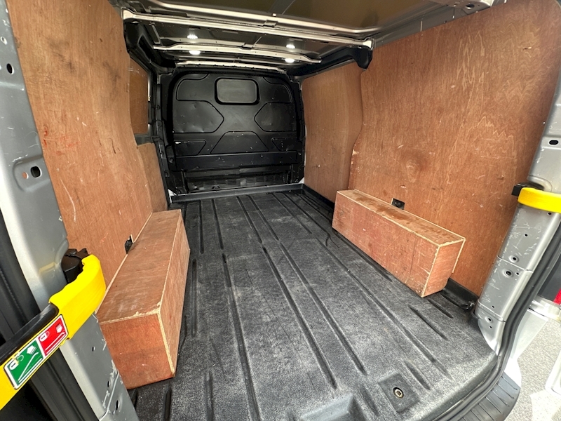 Ford 300 EcoBlue Limited Panel Van 2.0 Manual Diesel