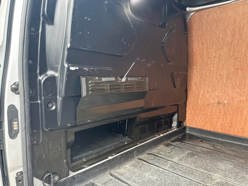 Ford 300 EcoBlue Limited Panel Van 2.0 Manual Diesel